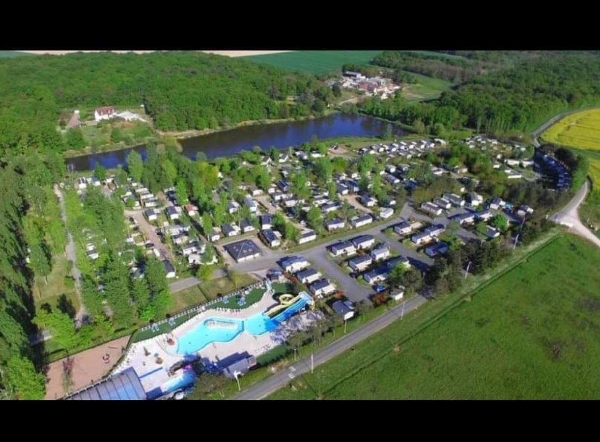 Assist' Mobil Home 397 - Mobil Home 3 Chambres 2 Salles De Bain , Au Calme Onzain Exterior foto
